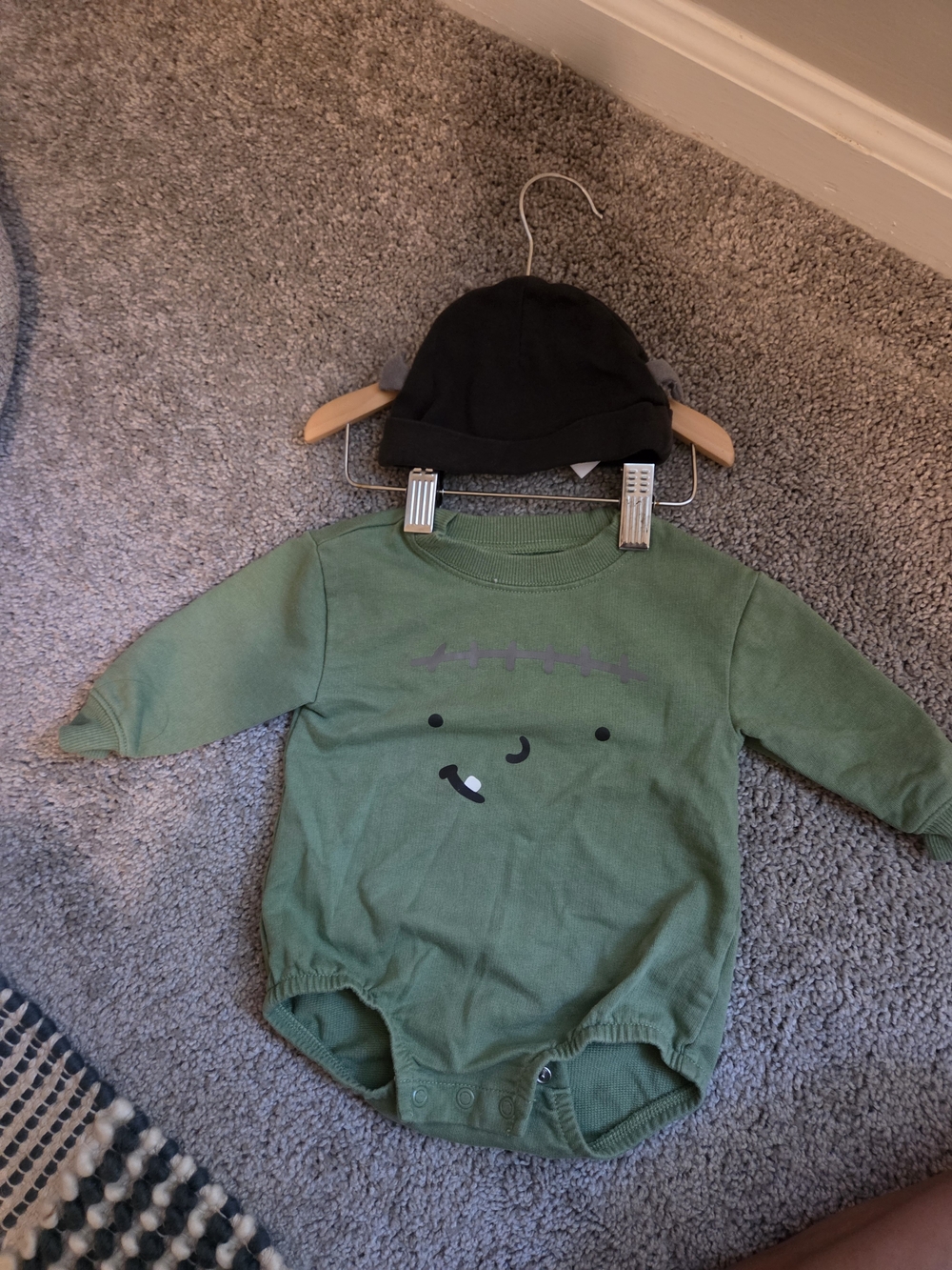 Carter's Baby 6M Green Monster Face Long-Sleeve One-Piece Bodysuit